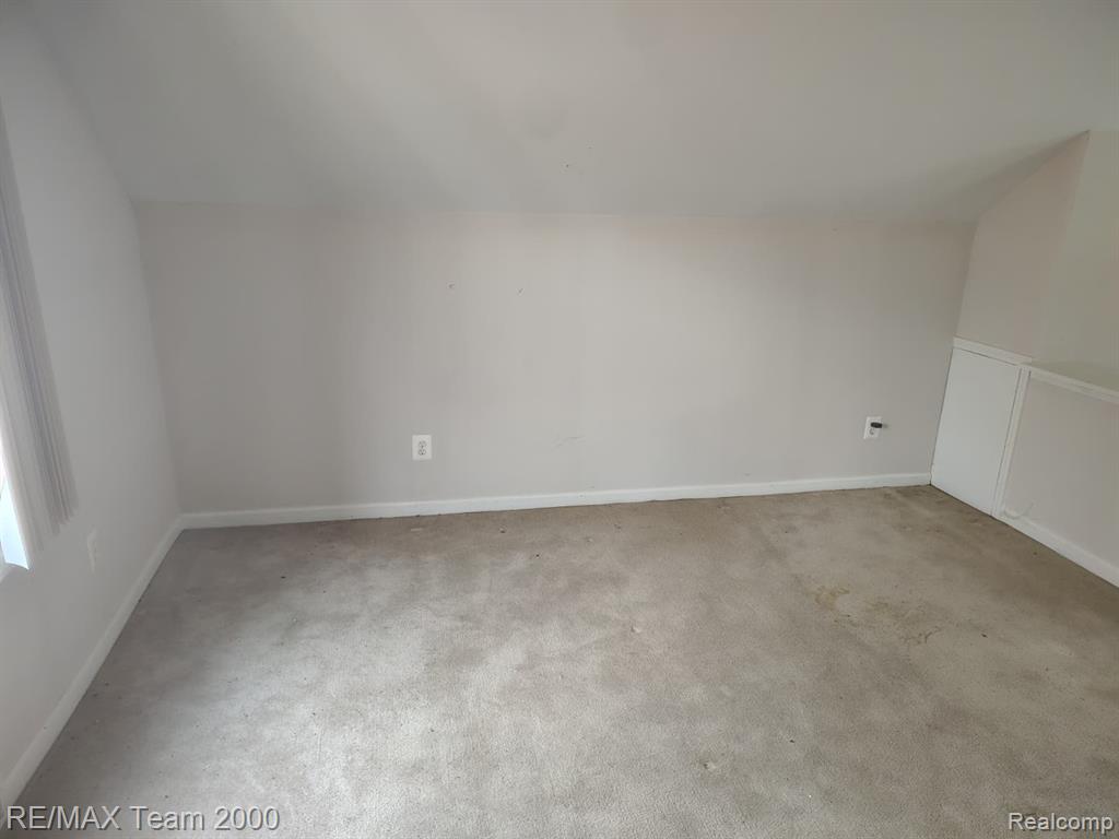 18330 Warwick Street, Detroit, MI 48219 — Photo 19