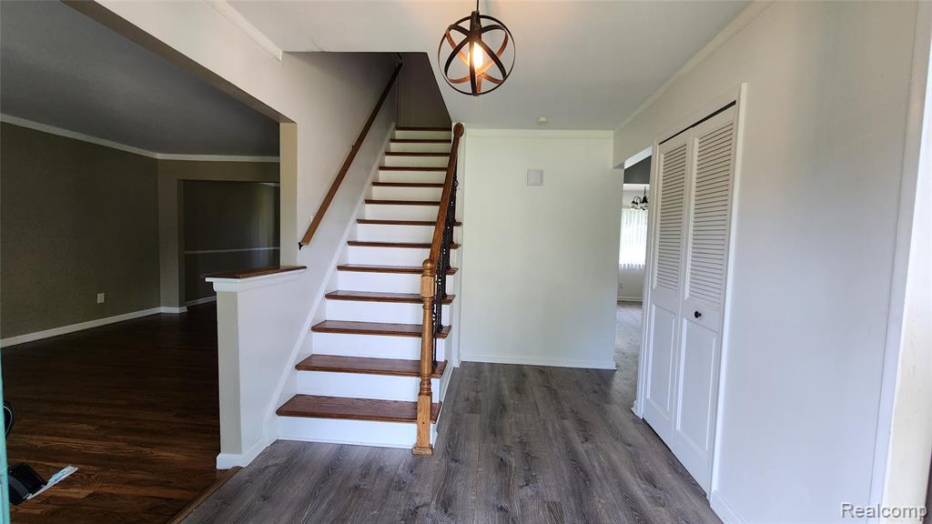 422 Boutell Drive, Grand Blanc, MI 48439 — Photo 2
