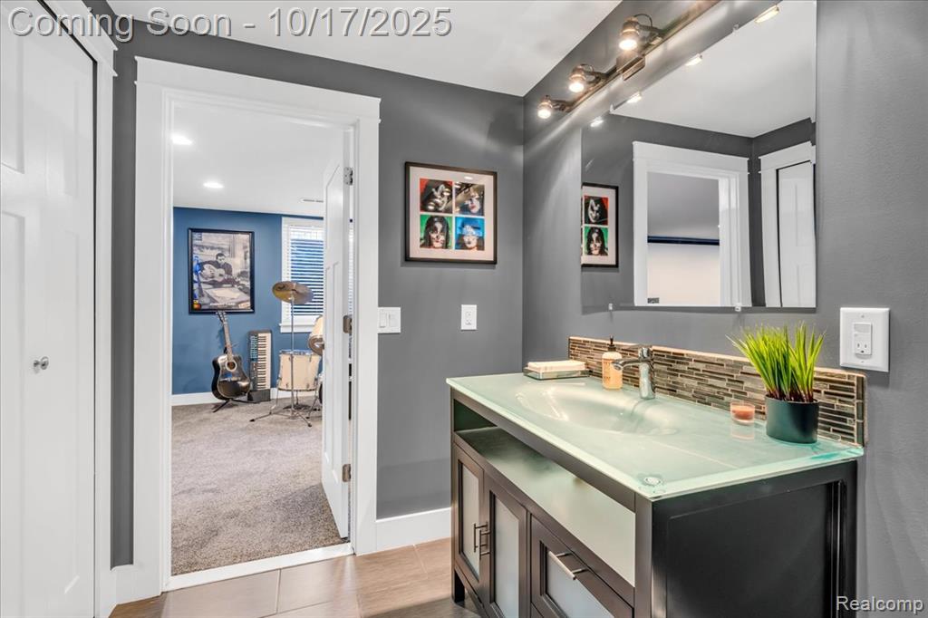 818 Longfellow Avenue, Royal Oak, MI 48067 — Photo 53