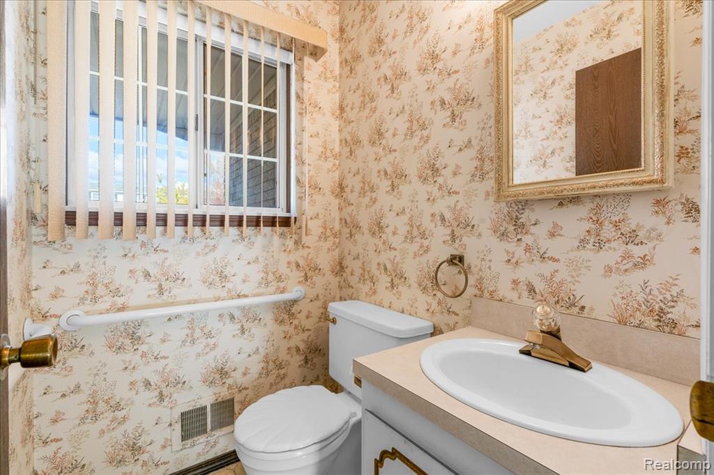 44611 Nantucket Drive, Canton, MI 48187 — Photo 13