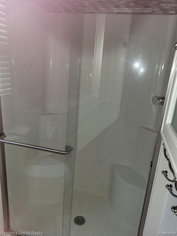 971 RIKKI ANN, Wixom, MI 48393 — Photo 16
