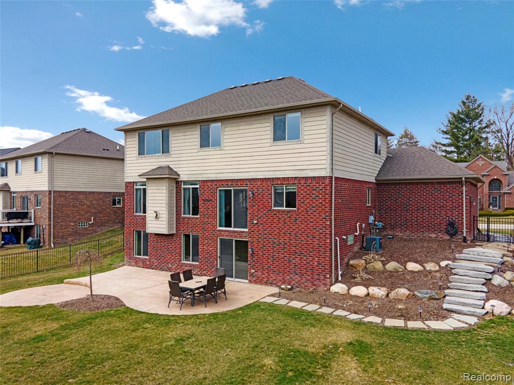 50692 Pinnacle Woods Lane, Macomb, MI 48042 — Photo 4