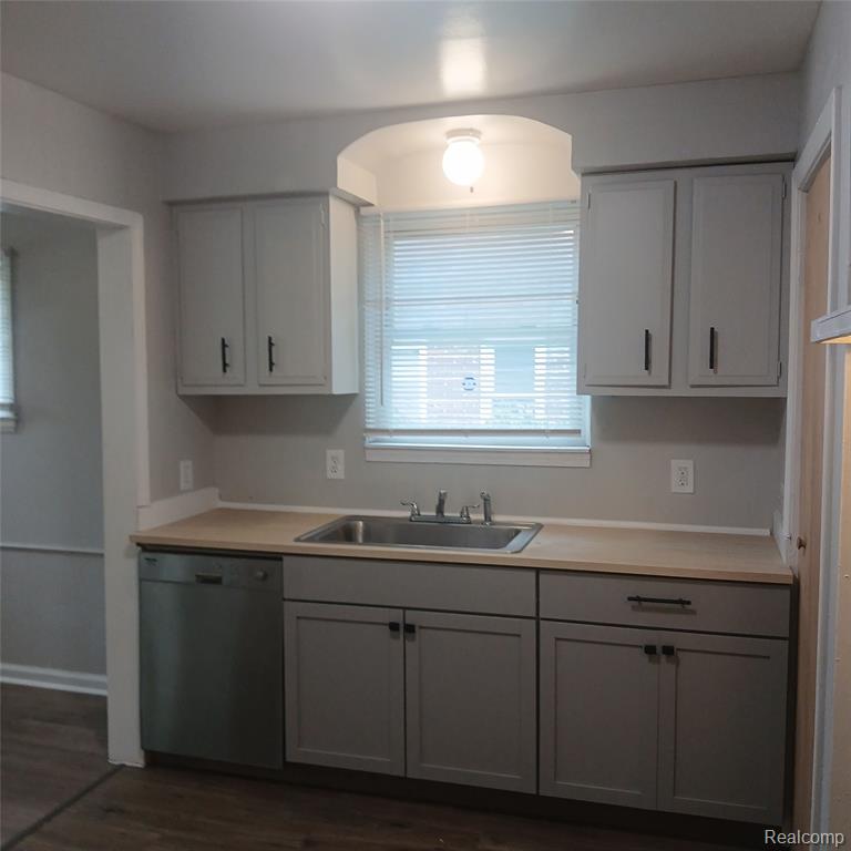 19145 Fielding Street, Detroit, MI 48219 — Photo 4