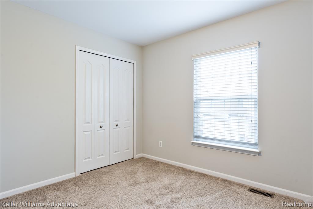 27460 Belgrave Place, Novi, MI — Photo 36
