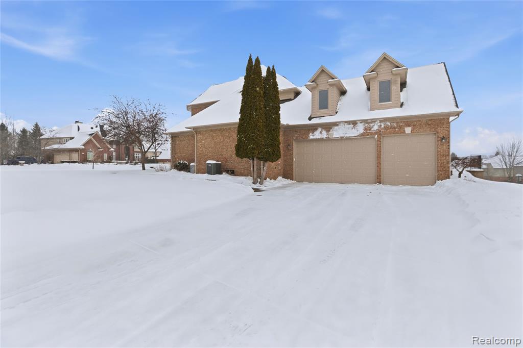 966 Majestic Drive, Rochester Hills, MI 48306 — Photo 42