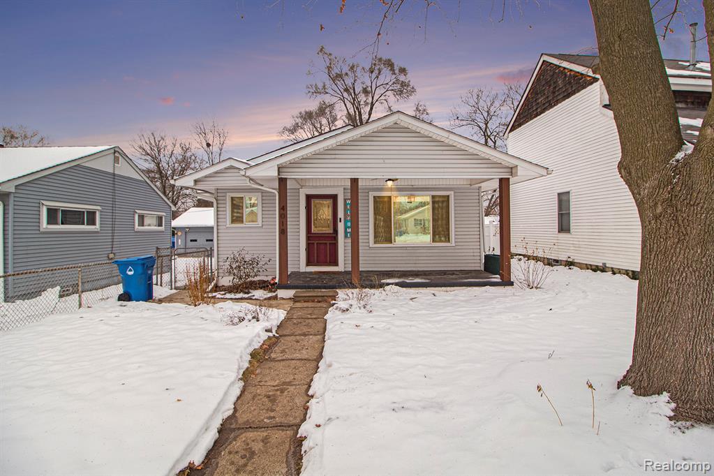 4018 Quillen Avenue, Waterford, MI 48329 — front exterior