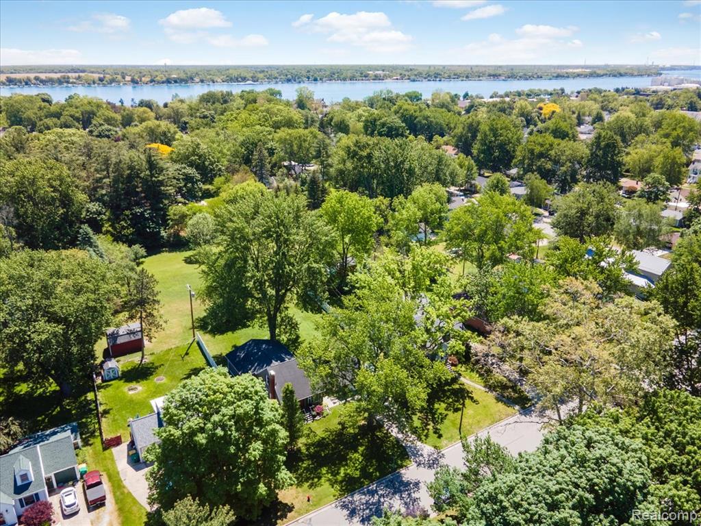832 N 9th Street, St. Clair, MI 48079 — Photo 37