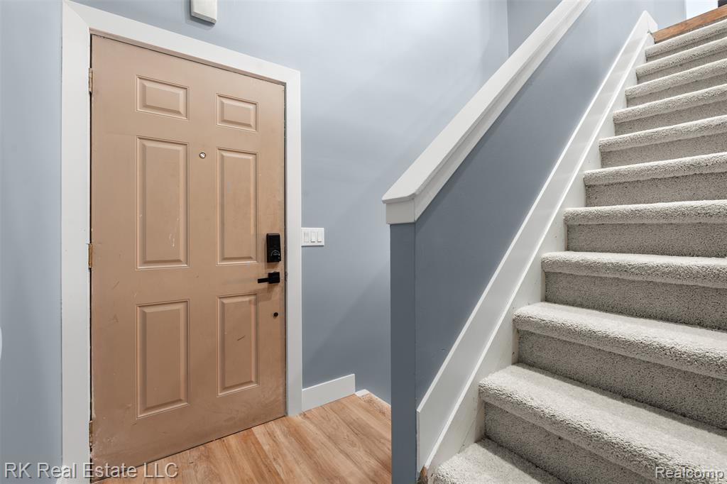 44900 Bayview Drive Unit #20, Novi, MI 48377 — Photo 3