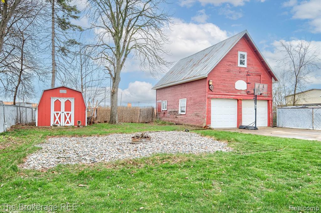203 Sawyer Street, Grand Blanc, MI 48439 — Photo 49