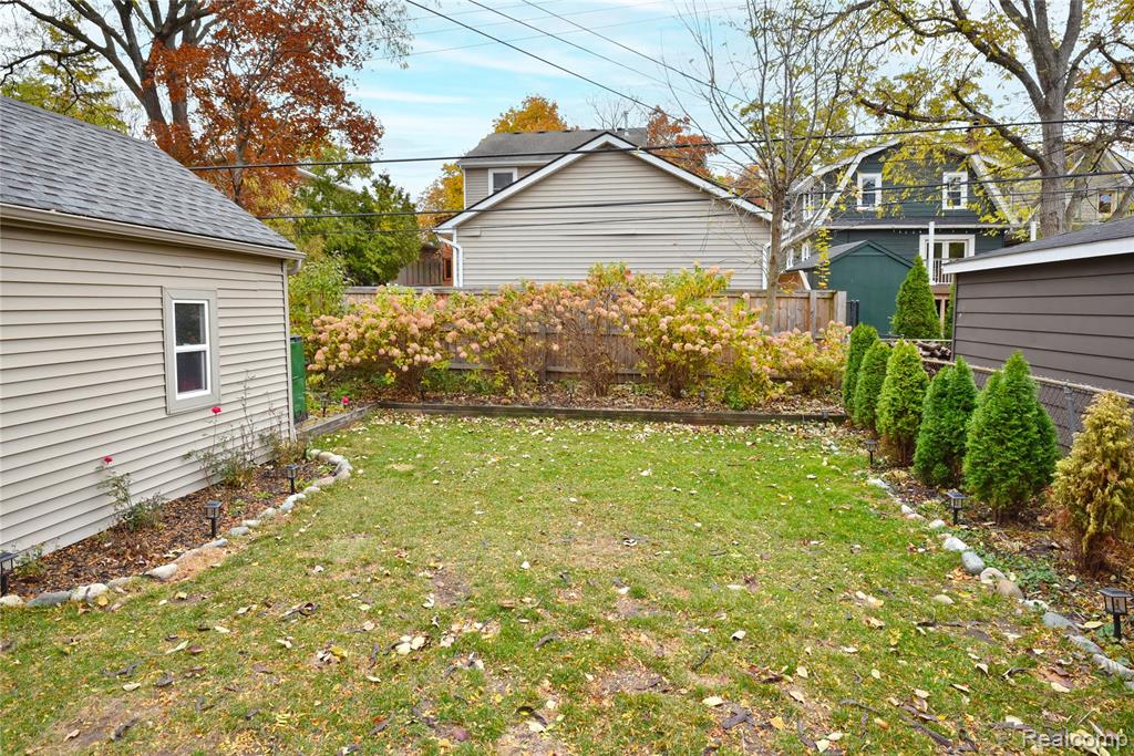 800 Maplegrove Avenue, Royal Oak, MI 48067 — Photo 38