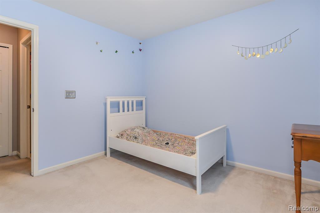 2578 SIGNATURE Circle, Pinckney, MI 48169 — Photo 35