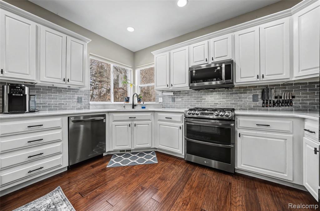 9623 Windsor Lane, Clarkston, MI 48348 — Photo 21