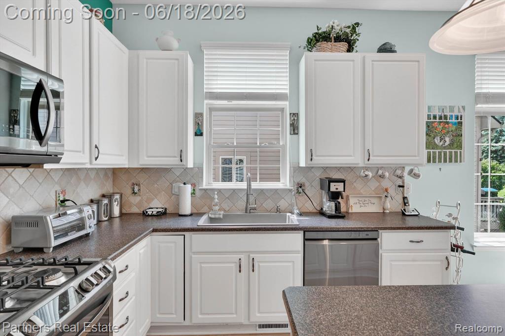4632 Villa France Drive N, Brighton, MI 48116 — Photo 17