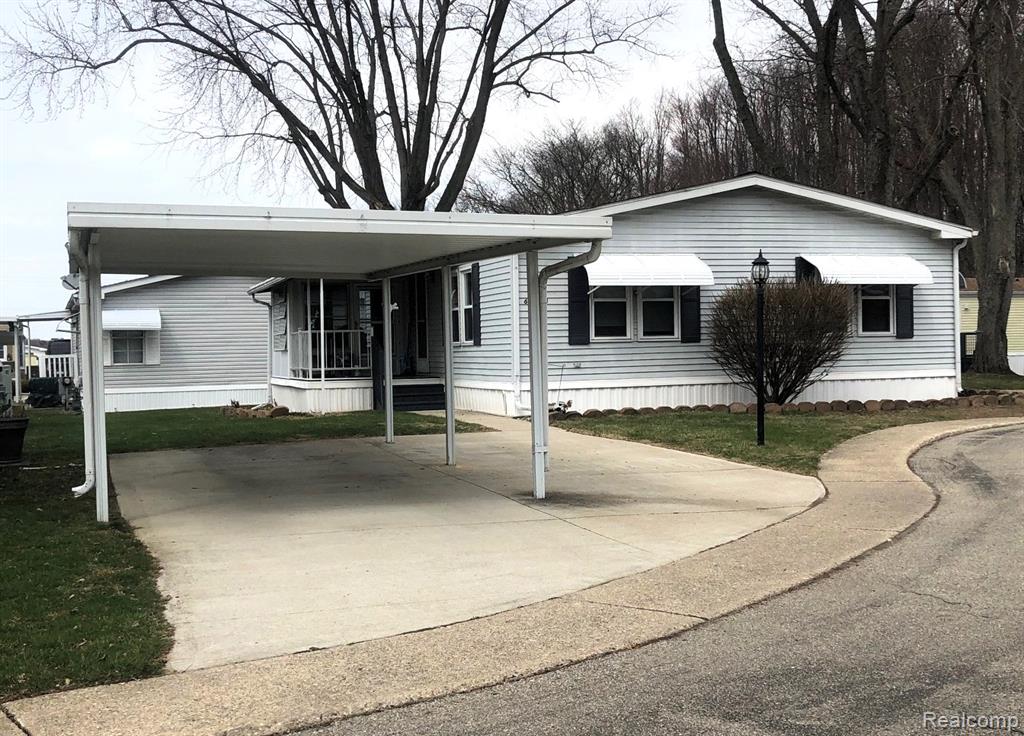 608 Holly Court, Jonesville, MI 49250