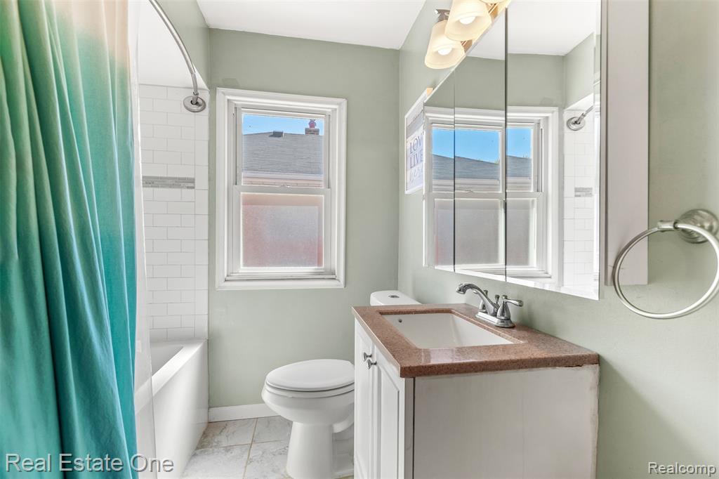 524 Pagel Avenue, Lincoln Park, MI 48146 — Photo 10