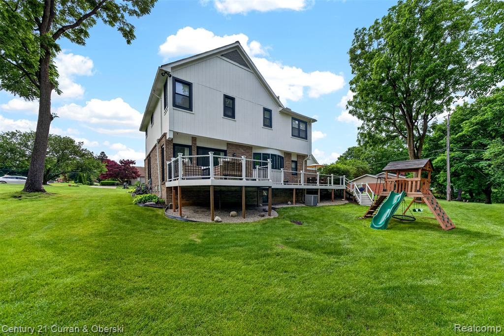 30999 Sudbury Street, Farmington, MI 48331 — Photo 67