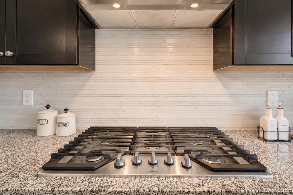 51040 Woodford Drive, Canton, MI 48188 — Photo 24