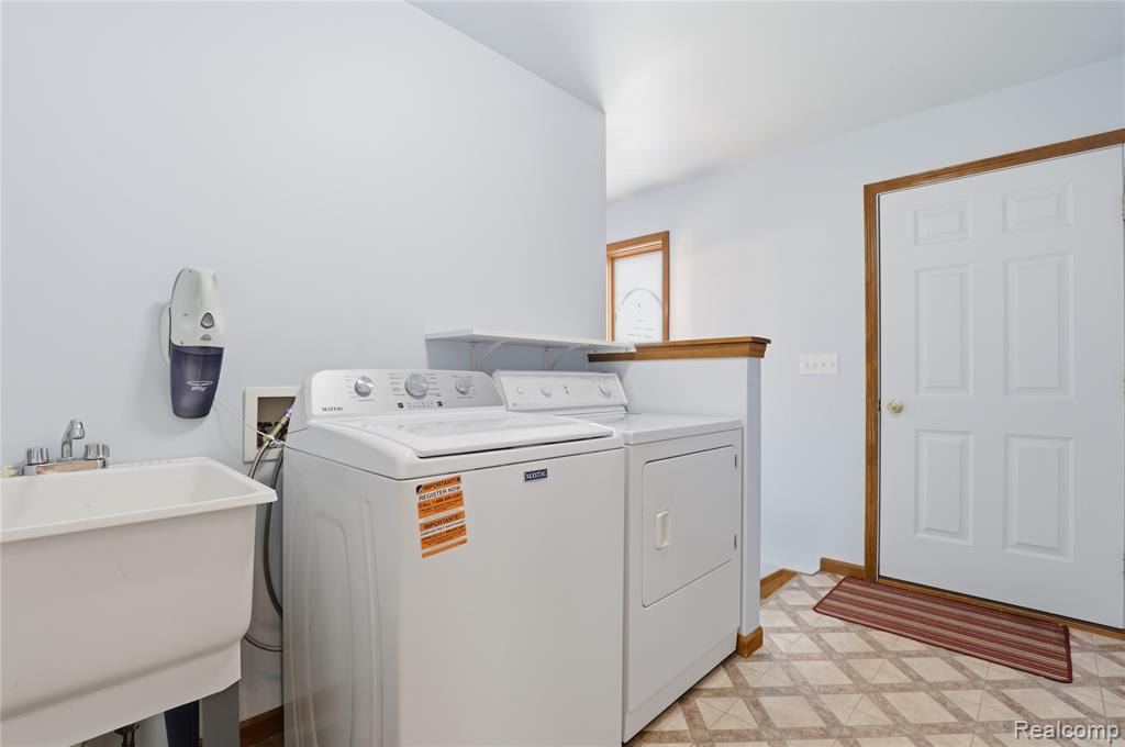 1089 Jenna Drive, 217, Davison, MI 48423 — Photo 12