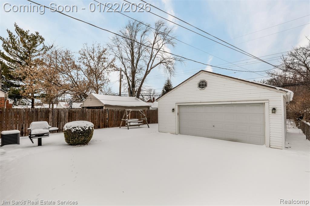 21741 Bournemouth Street, Harper Woods, MI 48225 — Photo 20