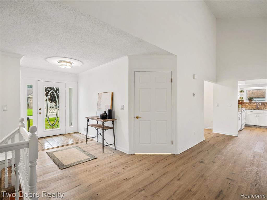 53020 Wolf Drive, Shelby Twp, MI 48316 — Photo 13