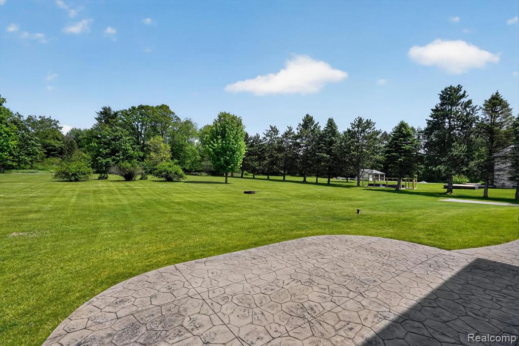2724 Ore Valley Drive, Hartland, MI 48353 — Photo 52