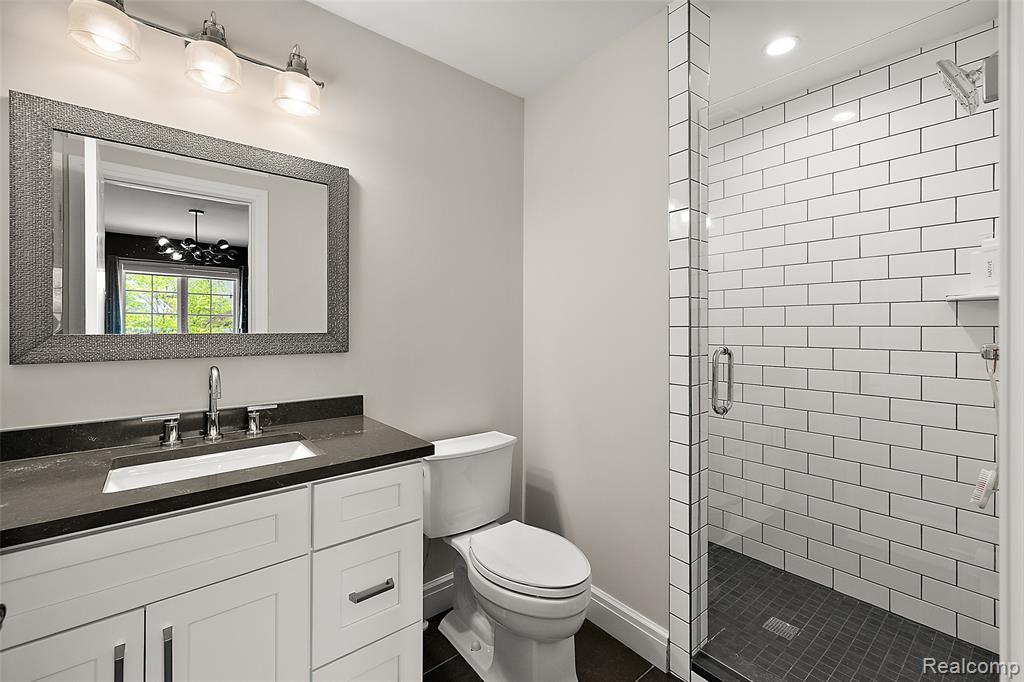 4345 SPRUCE HILL Lane, Bloomfield Hills, MI 48301 — Photo 27