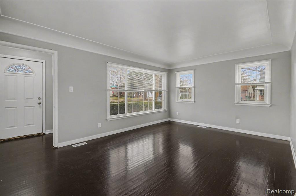 24274 Shakespeare Avenue, Eastpointe, MI 48021 — Photo 5
