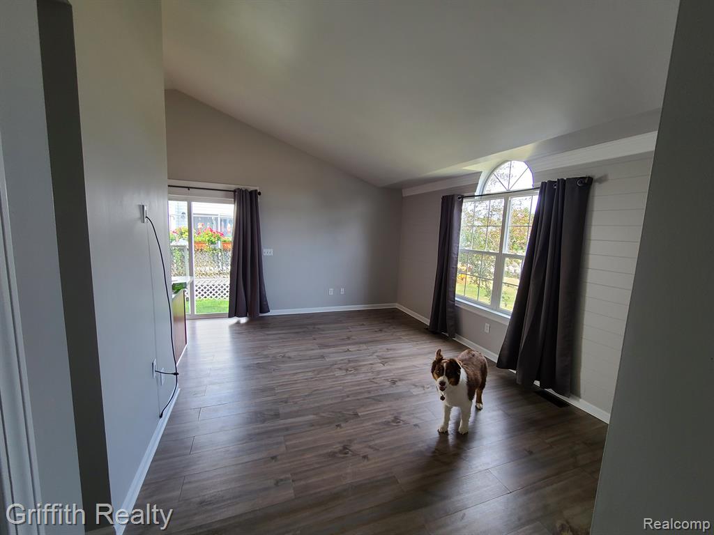 8091 MAJESTIC Boulevard, Fowlerville, MI 48836 — Photo 4