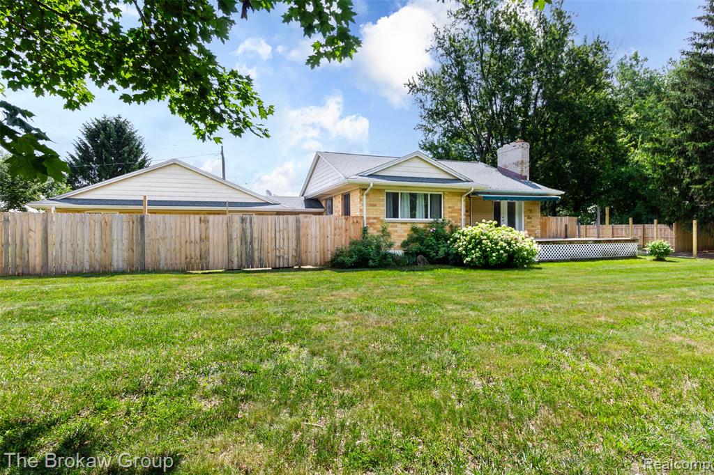 7272 N Lapeer Road, Fostoria, MI 48435 — Photo 2