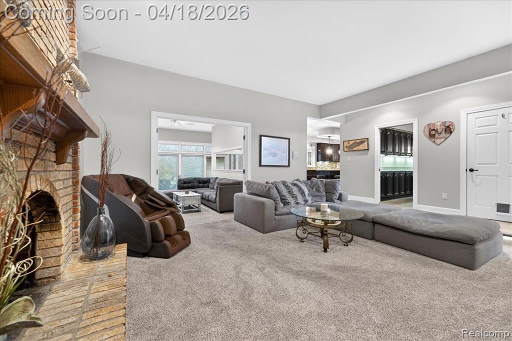 8657 Marquette Drive, Grosse Ile, MI 48138 — Photo 11
