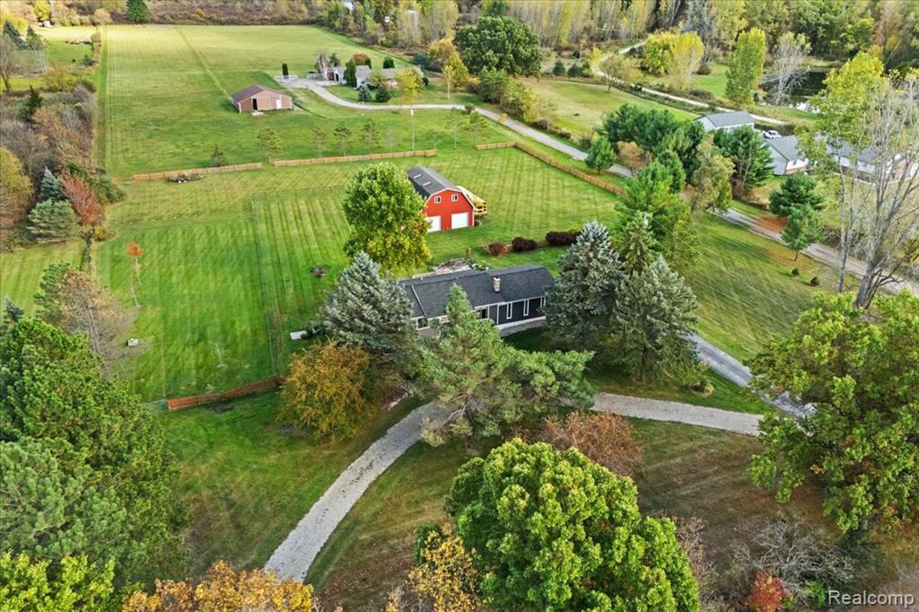 1570 Thayer Road, Ortonville, MI 48462 — Photo 38