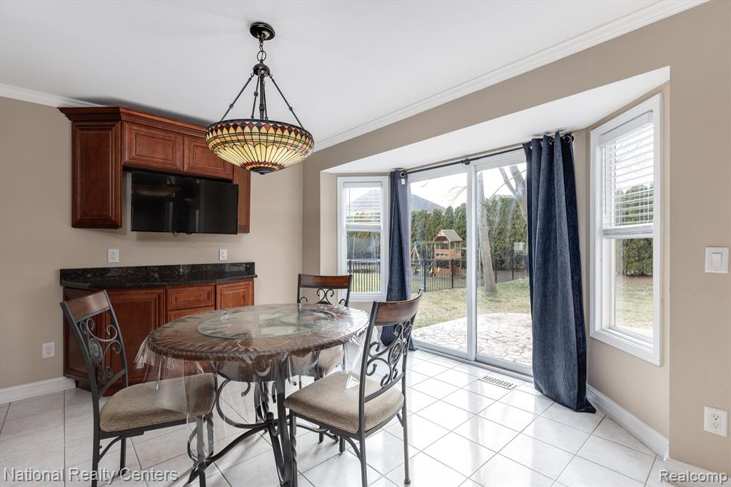 51569 PINEWOOD Drive, Macomb, MI 48042 — Photo 19