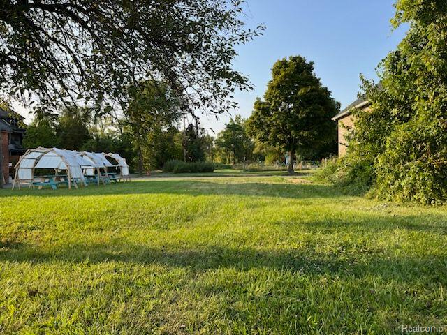 2642 E WILLIS Street, Detroit, MI 48207 — Photo 10