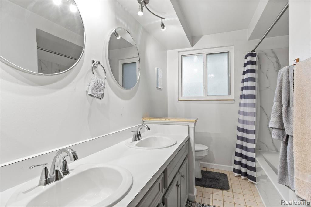 5645 WEDGEWOOD Road, Canton, MI 48187 — Photo 19