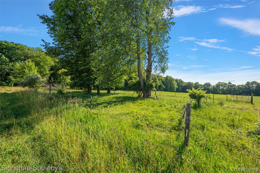 3915 McGinnis Road, Holly, MI 48442 — Photo 11