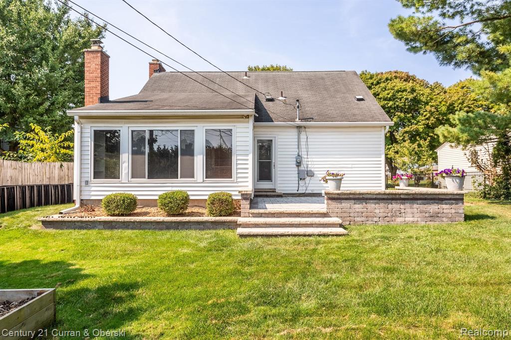 1022 CANTERBURY Street, Northville, MI 48167 — Photo 31