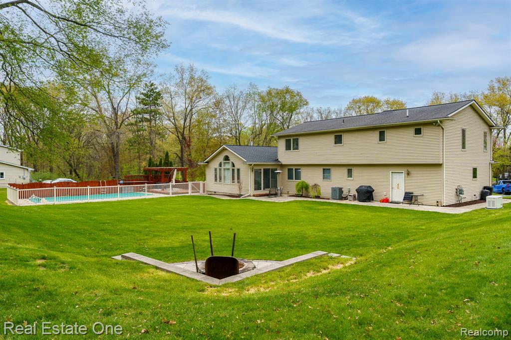 9243 Sherwood Drive, Davisburg, MI 48350 — Photo 49