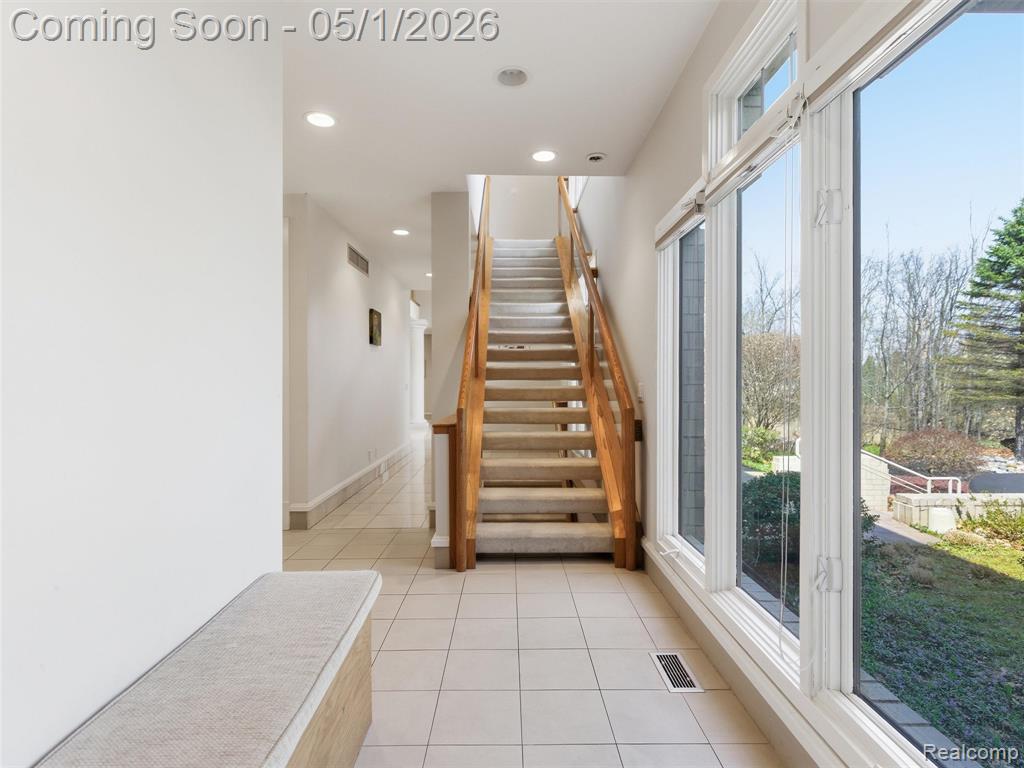 8390 Warwick Groves Court, Grand Blanc, MI 48439 — Photo 29