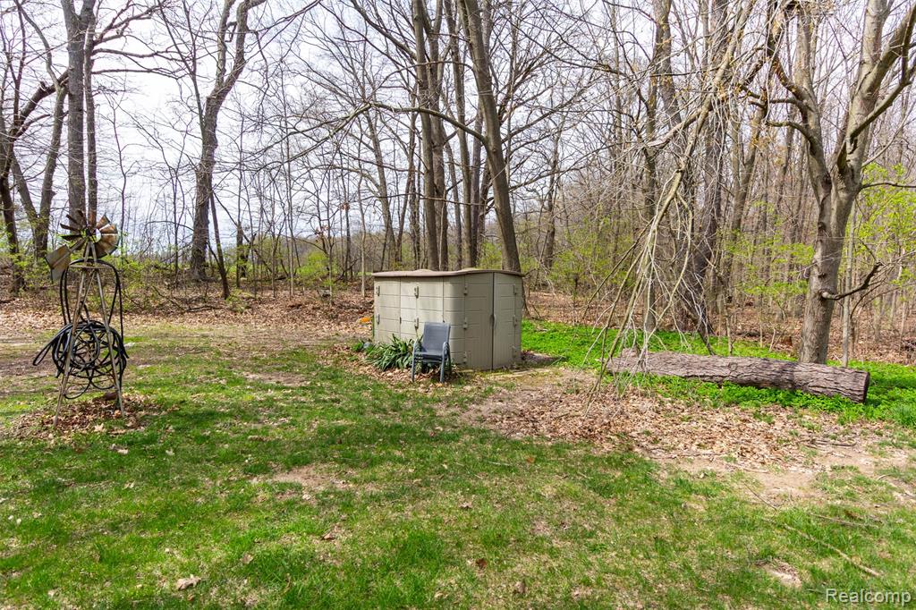 5327 Fern Drive, Fenton, MI 48430 — Photo 40