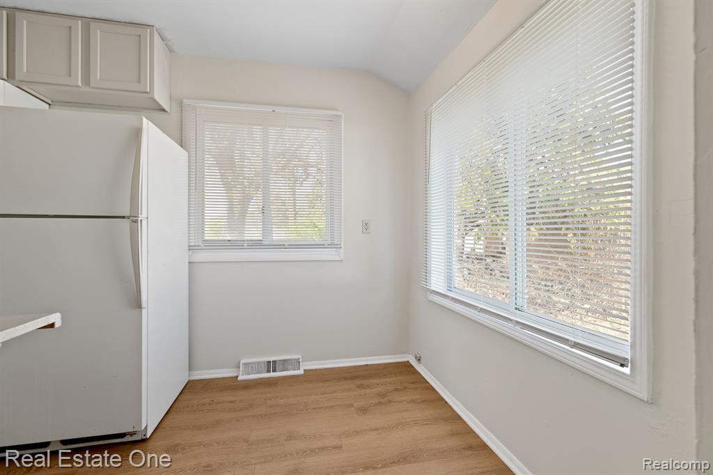 7957 PINE Street, Taylor, MI 48180 — Photo 10