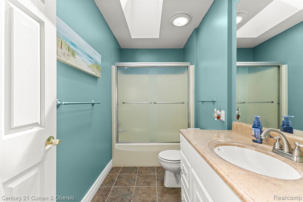 9377 Lamont Street, Livonia, MI 48150 — Photo 23