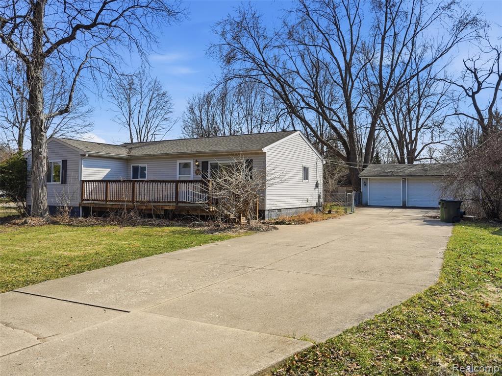 8568 Janis Street, Shelby Twp, MI 48317 — Photo 5