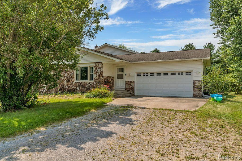 12520 SEYMOUR Road, Burt, MI 48417 — Photo 4