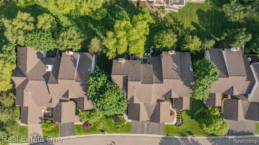 7105 Winding Brook Court, West Bloomfield, MI — Photo 80