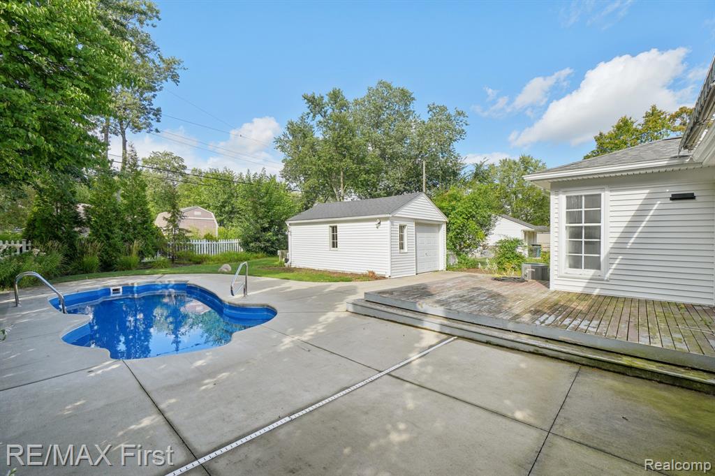 15590 Buckingham Avenue, Beverly Hills, MI 48025 — Photo 26