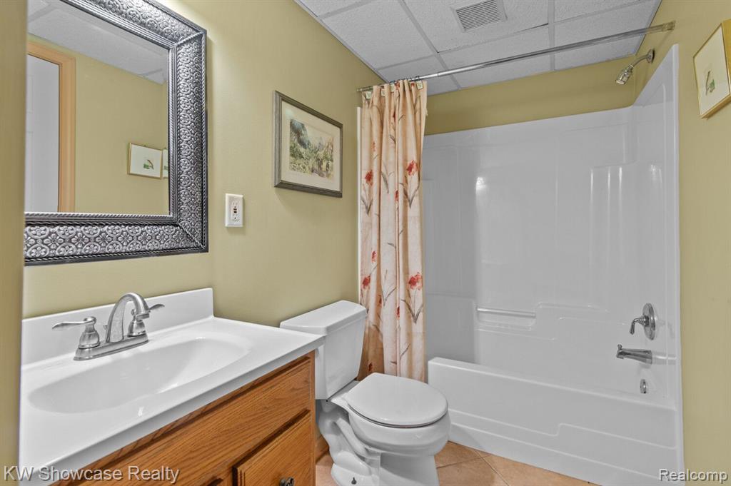 4900 GRASS LAKE Road, White Lake, MI 48383 — Photo 31