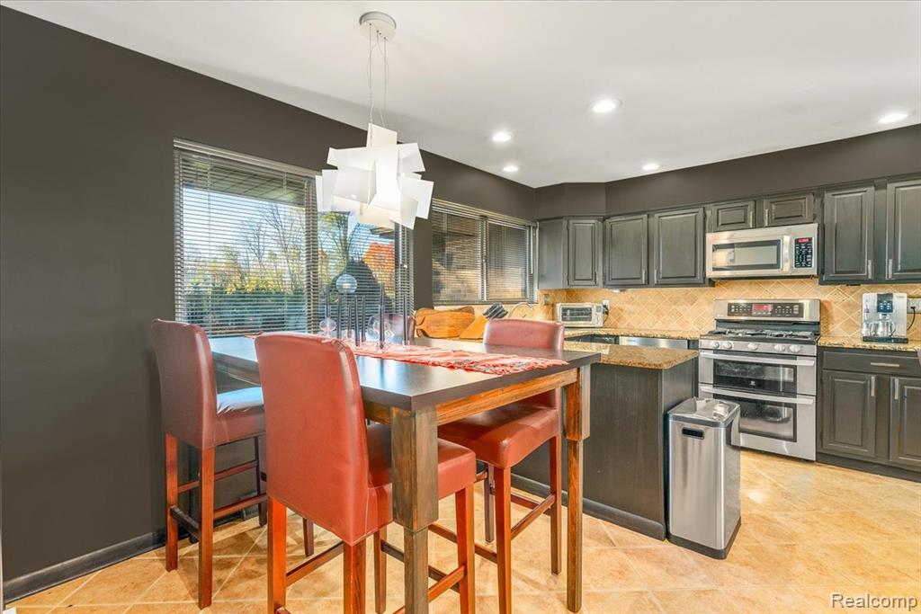 43160 E Huron River Drive, Belleville, MI 48111 — Photo 4