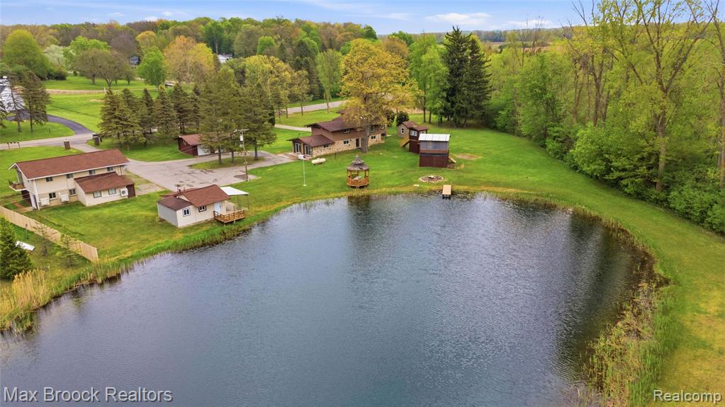1392 Maple Grove Road, Lapeer, MI 48446