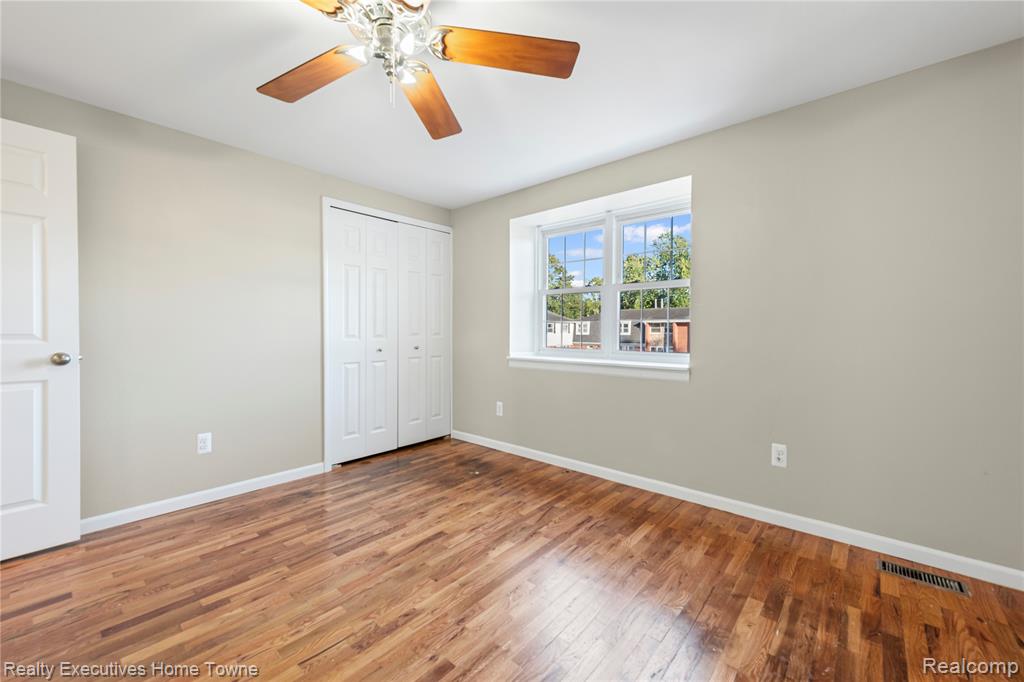 45709 Kensington, Utica, MI 48317 — Photo 16