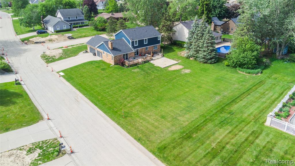 9359 Lochmoor Drive, Davison, MI 48423 — Photo 41